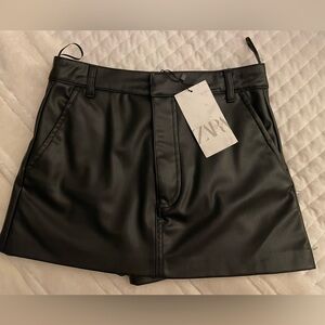 NWT Zara mini pleather skort